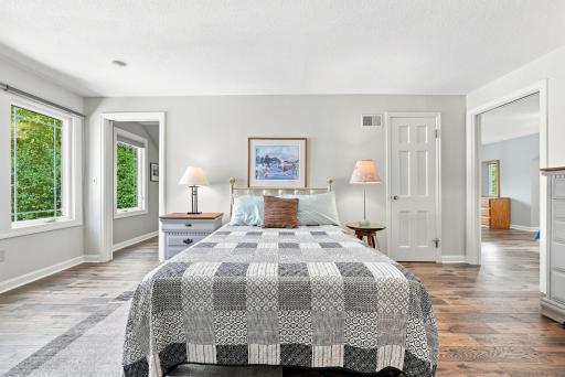 3410 Zenith Avenue N, Robbinsdale, MN 55422