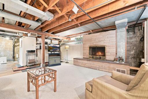 3410 Zenith Avenue N, Robbinsdale, MN 55422