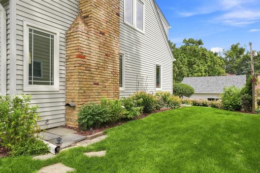 3410 Zenith Avenue N, Robbinsdale, MN 55422