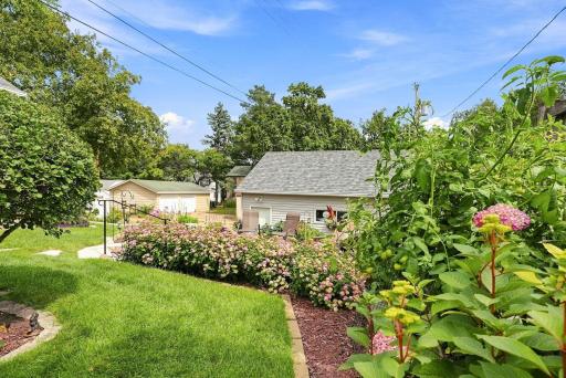 3410 Zenith Avenue N, Robbinsdale, MN 55422