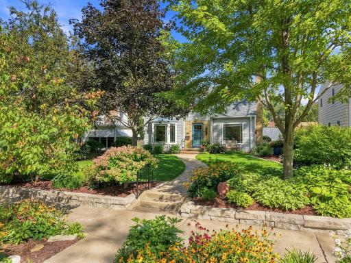 3410 Zenith Avenue N, Robbinsdale, MN 55422