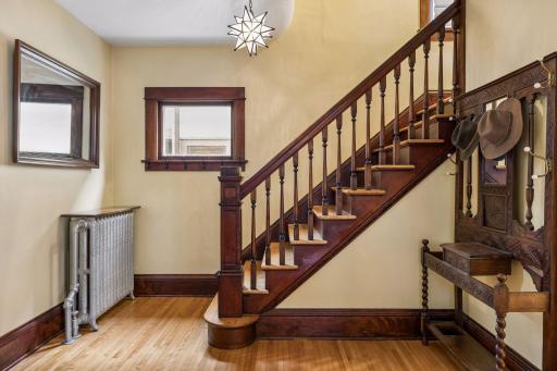 2194 Dudley Avenue, Saint Paul, MN 55108