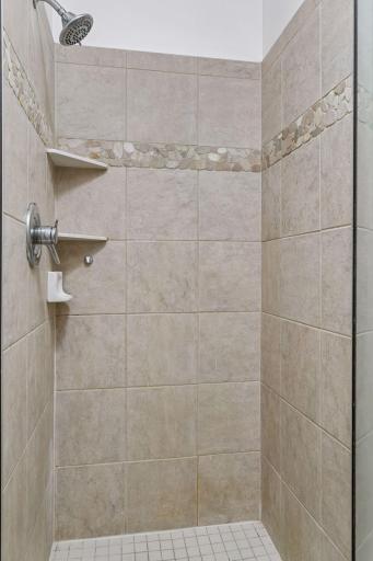 6155 Chasewood Parkway, 201, Minnetonka, MN 55343
