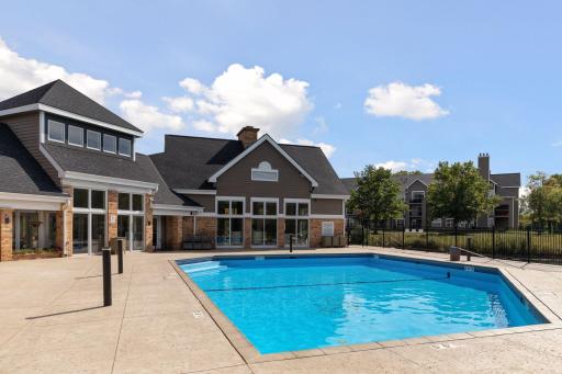 6155 Chasewood Parkway, 201, Minnetonka, MN 55343