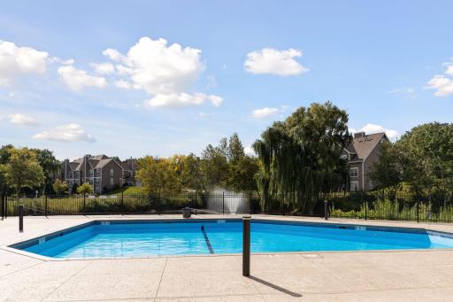 6155 Chasewood Parkway, 201, Minnetonka, MN 55343