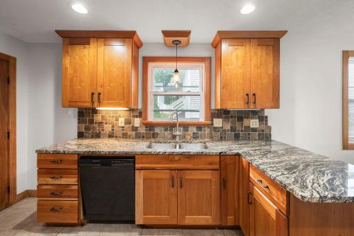 62 Juniper Street, Saint Paul, MN 55115