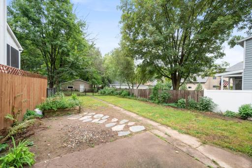 62 Juniper Street, Saint Paul, MN 55115