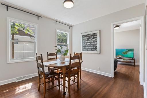 2910 Pennsylvania Avenue S, Saint Louis Park, MN 55426