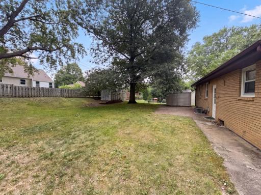 2804 Churchill Street, Roseville, MN 55113