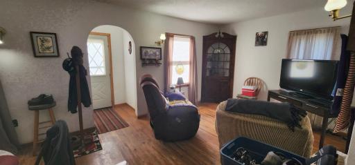 400 Short Line Avenue, Sunburg, MN 56289