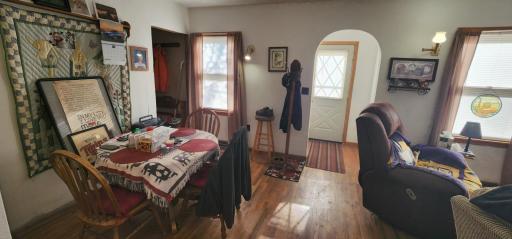 400 Short Line Avenue, Sunburg, MN 56289