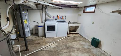 400 Short Line Avenue, Sunburg, MN 56289