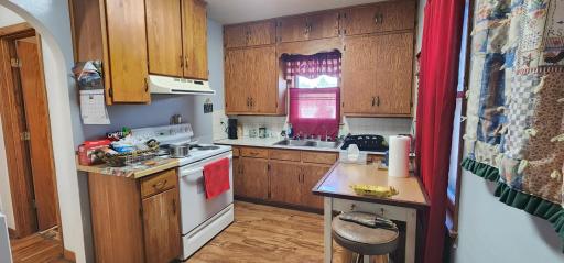 400 Short Line Avenue, Sunburg, MN 56289