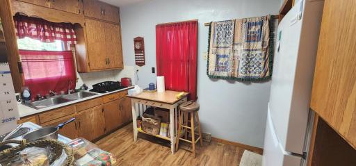 400 Short Line Avenue, Sunburg, MN 56289