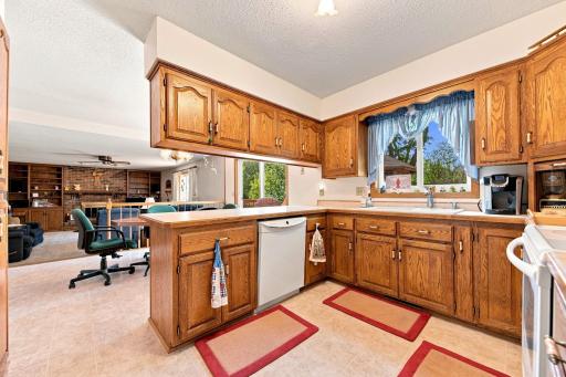 3017 Standridge Place, Maplewood, MN 55109