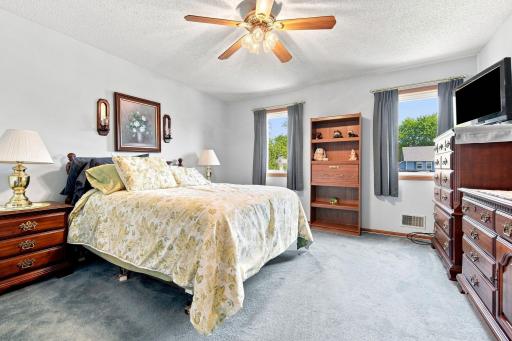 3017 Standridge Place, Maplewood, MN 55109