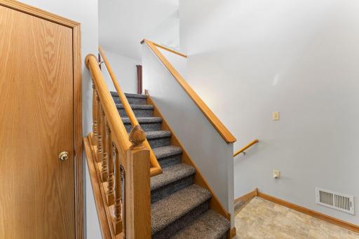 1704 Jefferson Street S, Cambridge, MN 55008