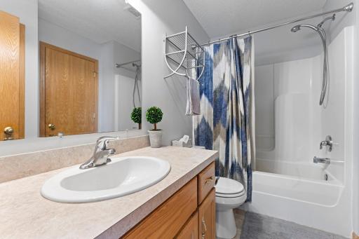 40-web-or-mls-1704 Jefferson St S-128.jpg