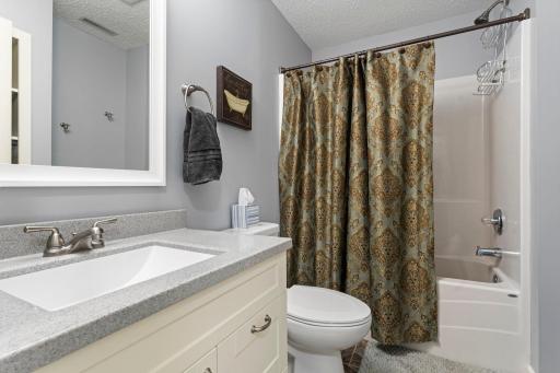 55-web-or-mls-1704 Jefferson St S-168.jpg