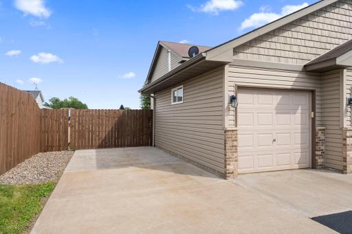 64-web-or-mls-1704 Jefferson St S-273.jpg