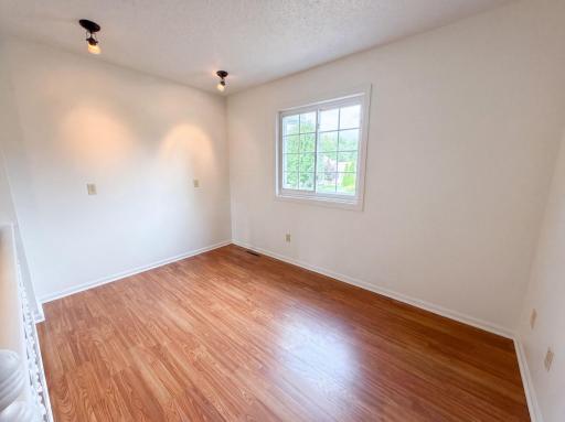 listing_20.jpg