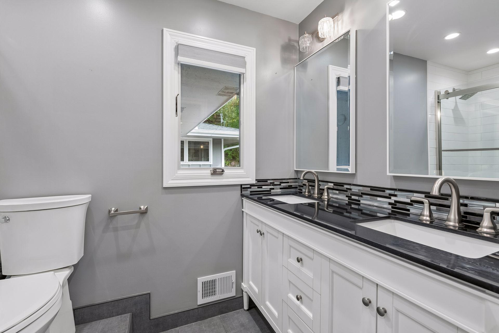 main level bath