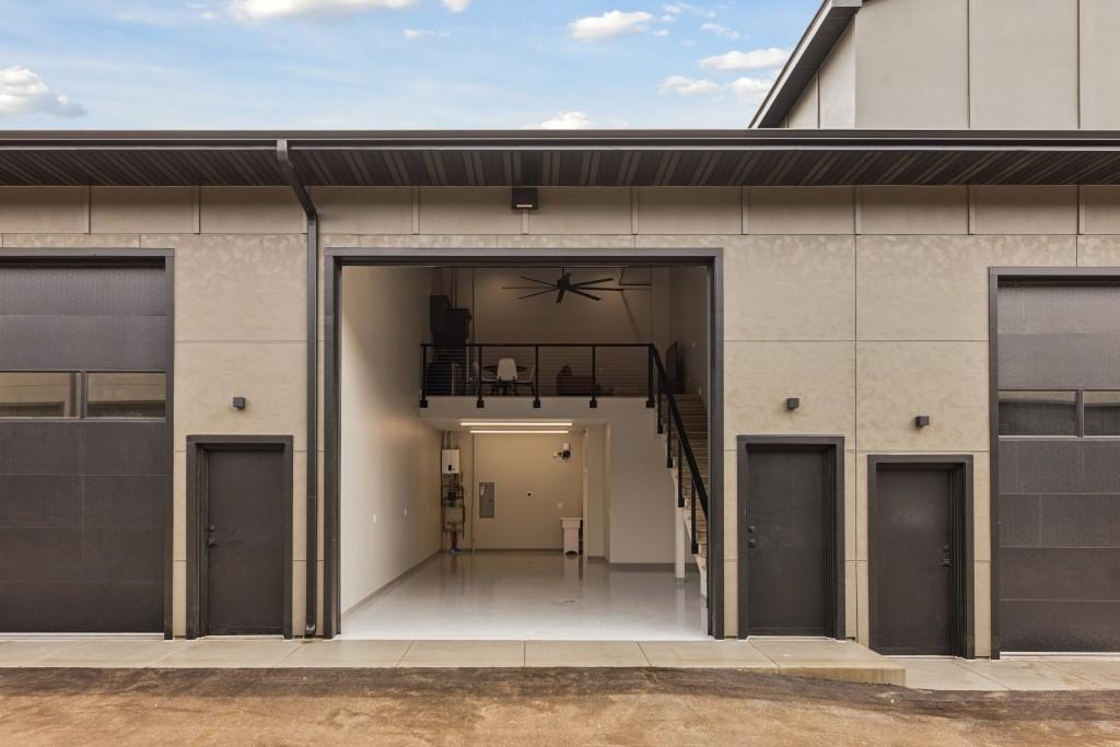 Individual units designed to give owners privacy, flexibility, and convenient access.