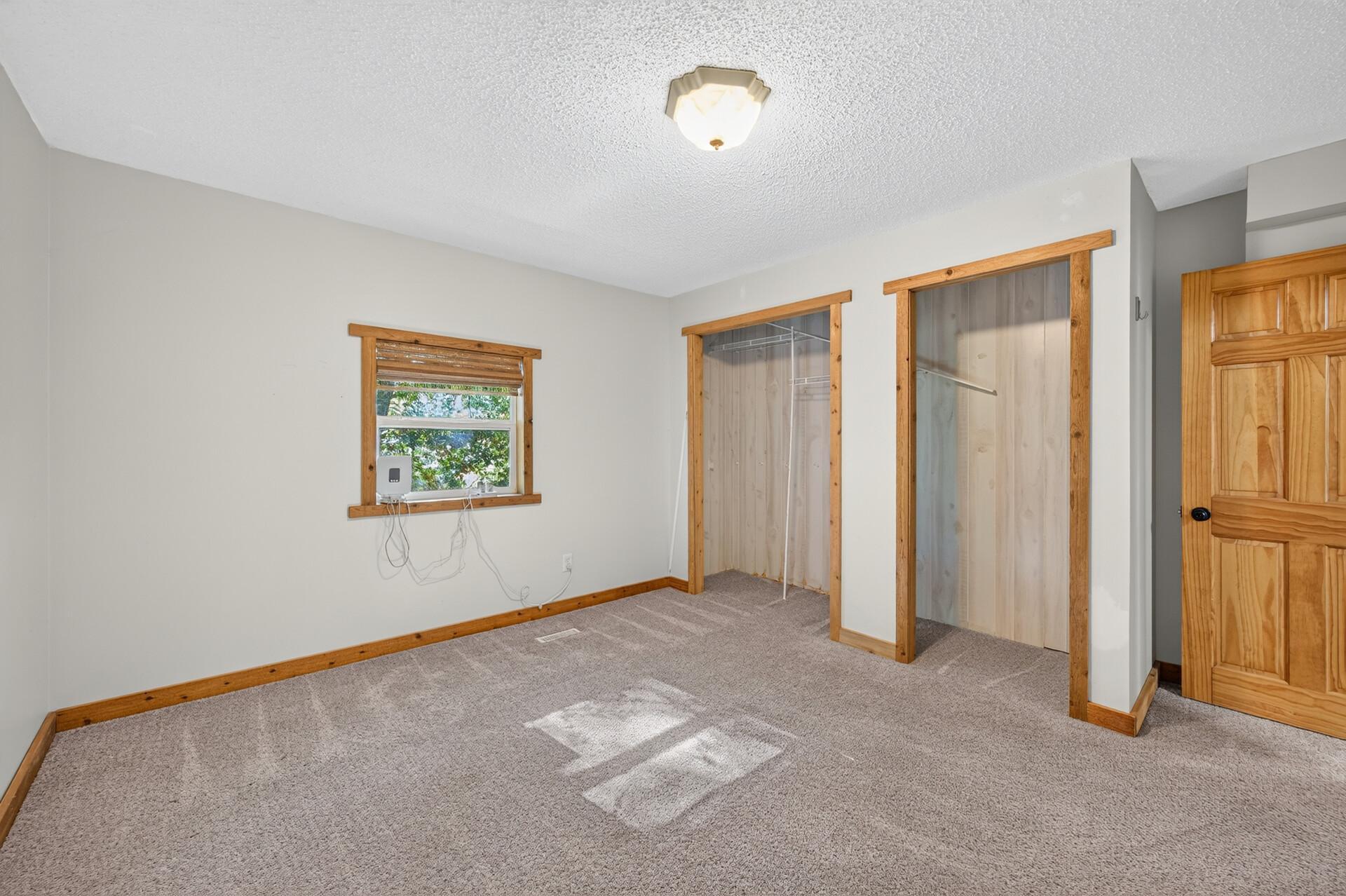 Primary bedroom - main level