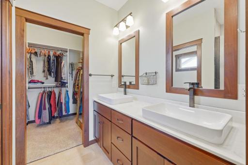 3049 Nottingham Road S, Saint Cloud, MN 56301
