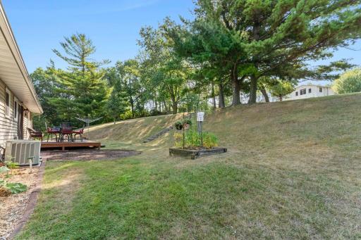 45-web-or-mls-3501 Graves Dr-201.jpg