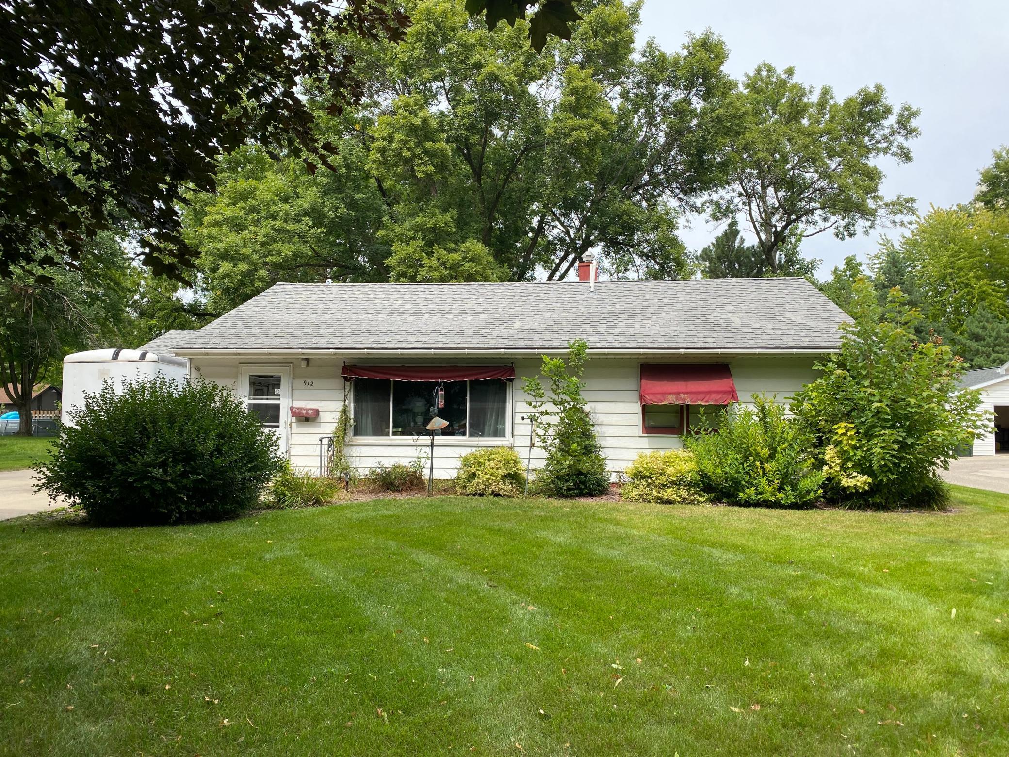 Property photo for 912 13th Avenue SW, Willmar, MN 56201