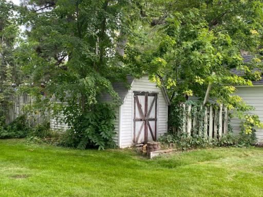 912 13th Avenue SW, Willmar, MN 56201