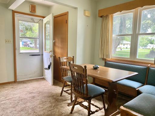 912 13th Avenue SW, Willmar, MN 56201