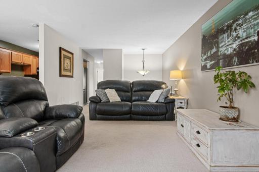 1718 Woodgate Ln-4.jpg