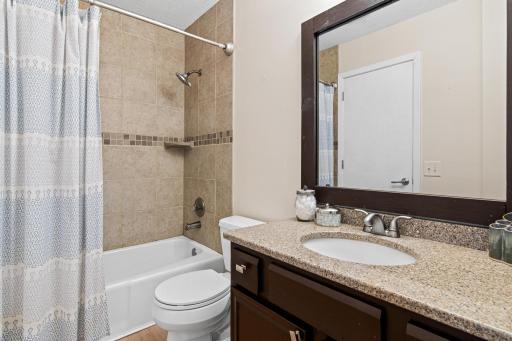 1718 Woodgate Ln-21.jpg