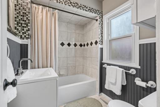 2310 Byrd Avenue N, Golden Valley, MN 55422