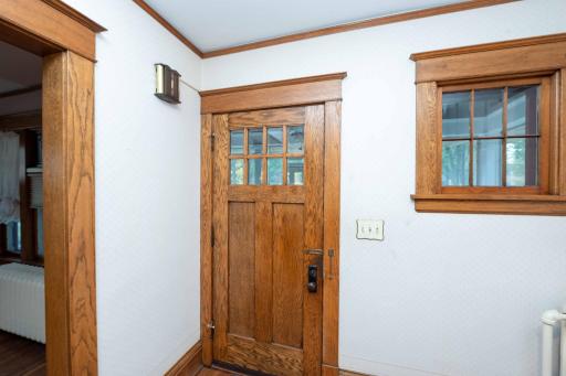 1537 Midway Parkway, Saint Paul, MN 55108