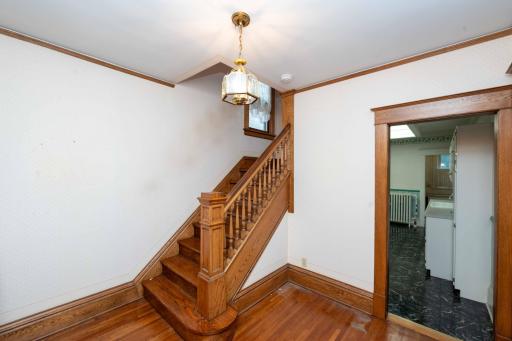 1537 Midway Parkway, Saint Paul, MN 55108