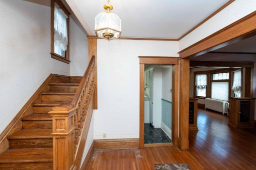 1537 Midway Parkway, Saint Paul, MN 55108