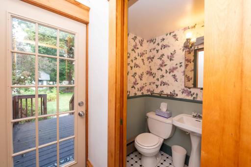 1537 Midway Parkway, Saint Paul, MN 55108