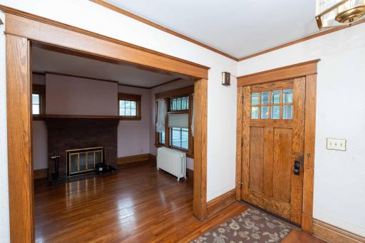 1537 Midway Parkway, Saint Paul, MN 55108