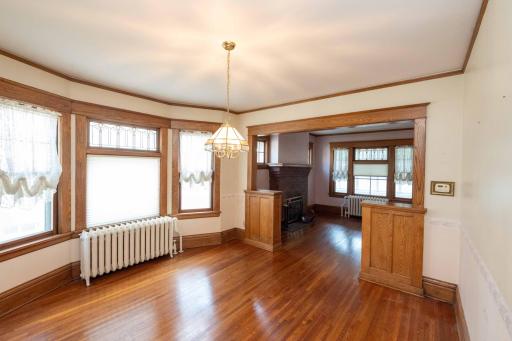 1537 Midway Parkway, Saint Paul, MN 55108
