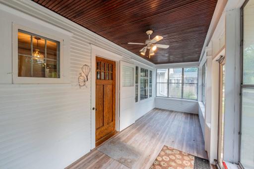 1537 Midway Parkway, Saint Paul, MN 55108
