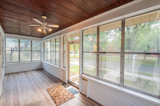 1537 Midway Parkway, Saint Paul, MN 55108