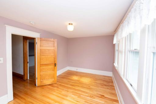 1537 Midway Parkway, Saint Paul, MN 55108