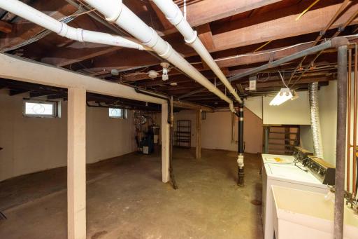 1537 Midway Parkway, Saint Paul, MN 55108
