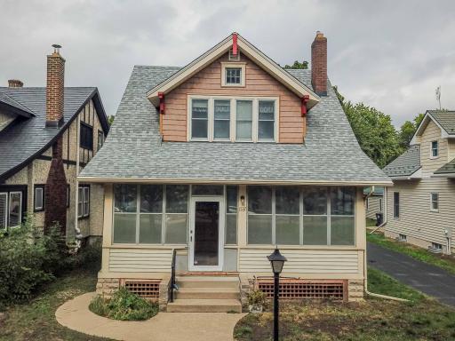 1537 Midway Parkway, Saint Paul, MN 55108