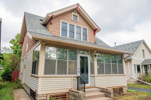 1537 Midway Parkway, Saint Paul, MN 55108