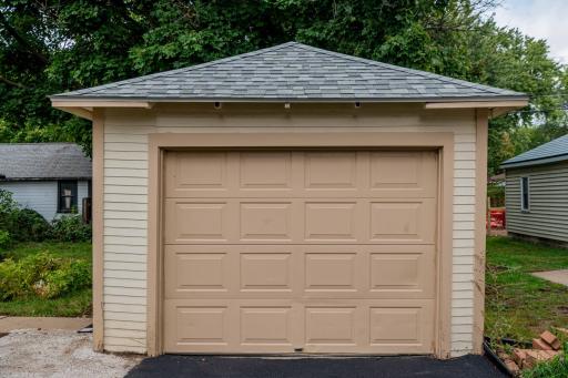 1537 Midway Parkway, Saint Paul, MN 55108