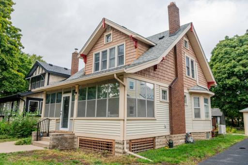 1537 Midway Parkway, Saint Paul, MN 55108